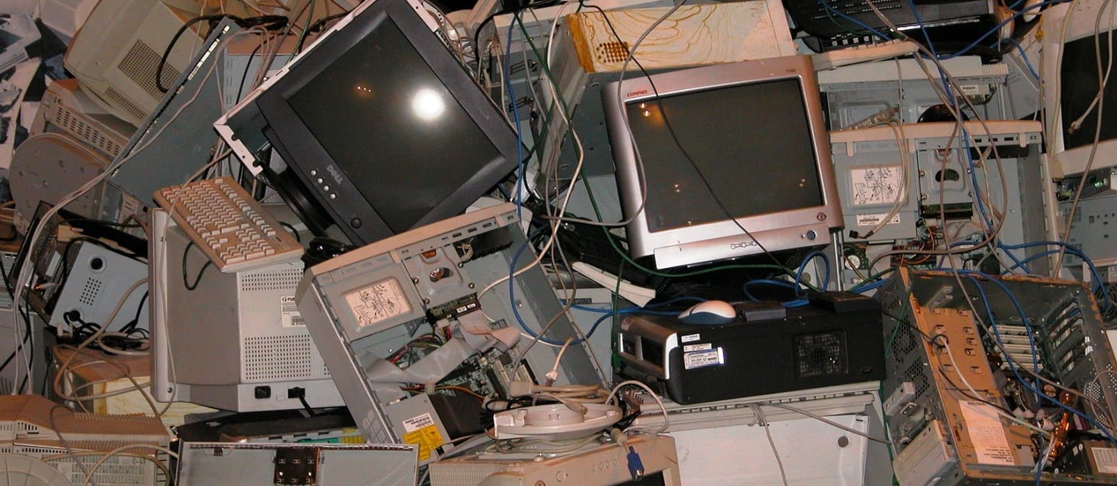 如何识别老电脑硬件型号，下载干净、准确的驱动，并安装 Windows 7 1